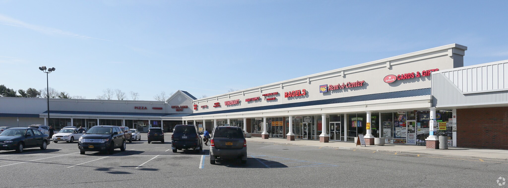 655815 Old Country Rd, Riverhead, NY 11901 Riverhead Plaza