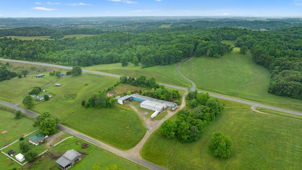 9094 Edmonton rd, Summer Shade, KY for sale - Building Photo - Image 3 of 17