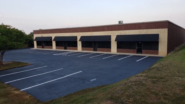 3556 Centre Cir, Fort Mill, SC for sale Building Photo- Image 1 of 1