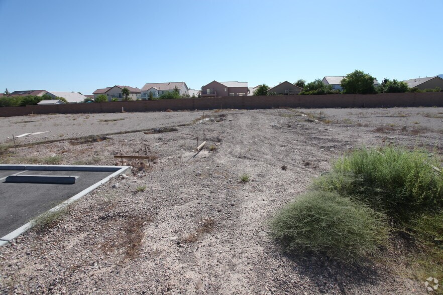 9824 Gilespie St, Las Vegas, NV for sale - Primary Photo - Image 1 of 3