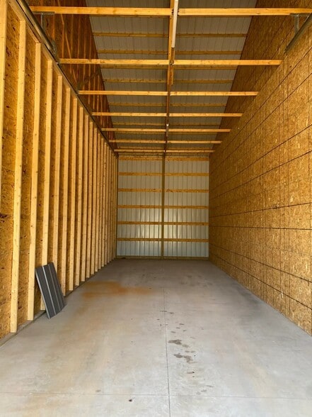 225 S Crummer Ave, Colman, SD for sale - Interior Photo - Image 3 of 8