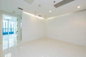 40 SW 13th St, Miami, FL for lease Interior Photo- Image 2 of 16