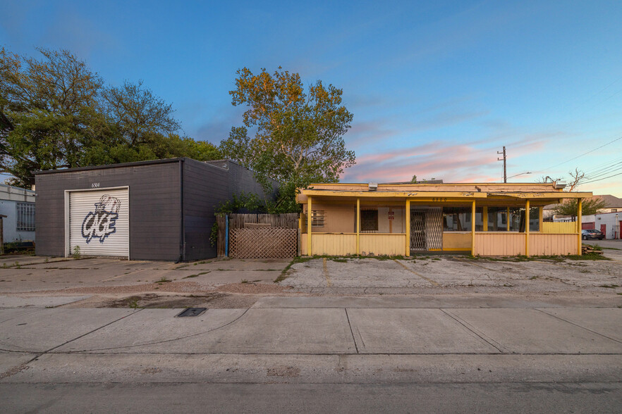 6500 N Main St, Houston, TX for sale - Building Photo - Image 1 of 15