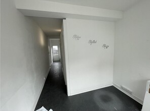 55-57 High St, Caterham for lease Interior Photo- Image 2 of 2