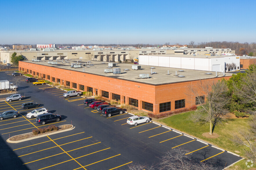 940-972 Northpoint Blvd, Waukegan, IL for lease - Aerial - Image 2 of 6