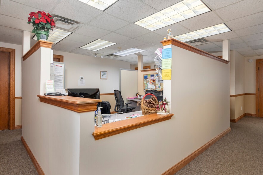 6631 Main St, Buffalo, NY for lease - Interior Photo - Image 3 of 15