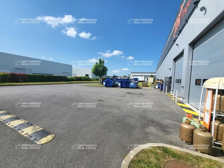 Flex in Bailly-Romainvilliers for lease - Building Photo - Image 3 of 4