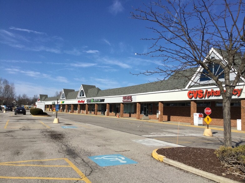 375-409 Lear Rd, Avon Lake, OH for lease - Building Photo - Image 3 of 16