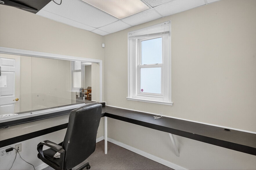 1106 Broadway, Fountain Hill, PA for sale - Building Photo - Image 3 of 25