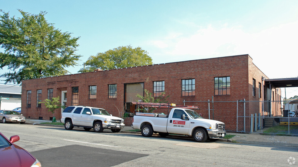 2910-2912 W Moore St, Richmond, VA for lease - Building Photo - Image 2 of 7