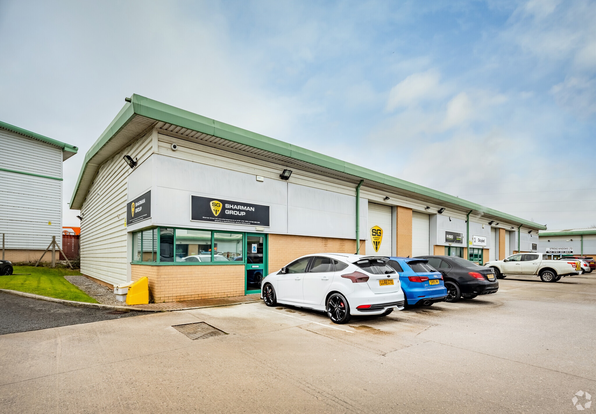 Lamplight Way, Manchester for lease Primary Photo- Image 1 of 5
