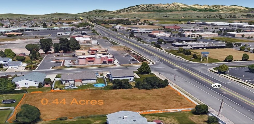 1607 N 2000 W, Clinton, UT for sale - Primary Photo - Image 1 of 1