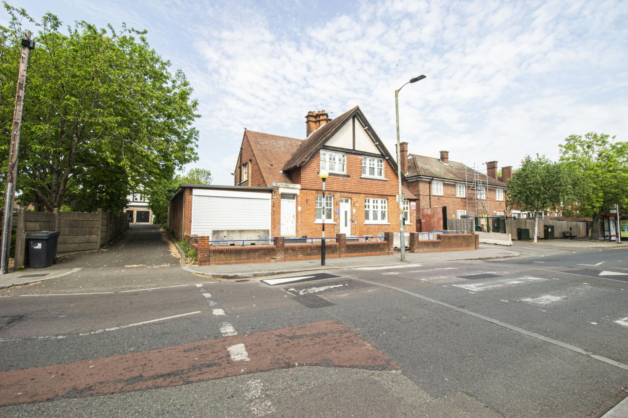 21 Oldfield Ln S, Greenford for lease Primary Photo- Image 1 of 2