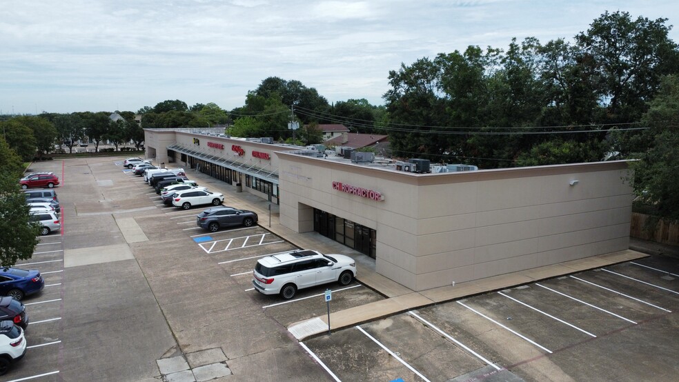 4416 Fairmont Pky, Pasadena, TX for lease - Building Photo - Image 1 of 9