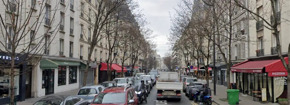 Retail in Paris for lease - Building Photo - Image 2 of 2