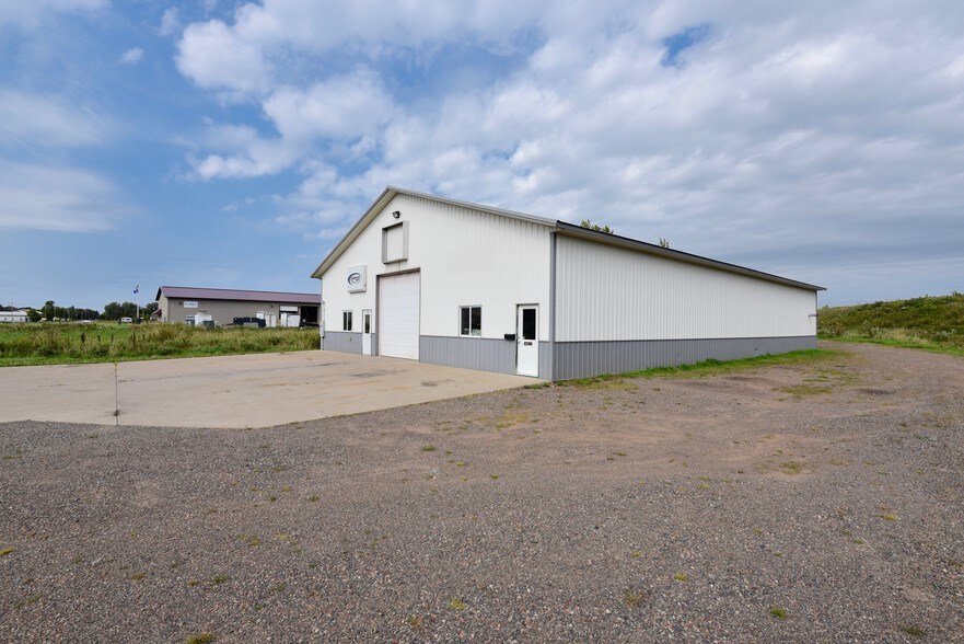 710 10th St NE, Milaca, MN for sale - Building Photo - Image 3 of 13