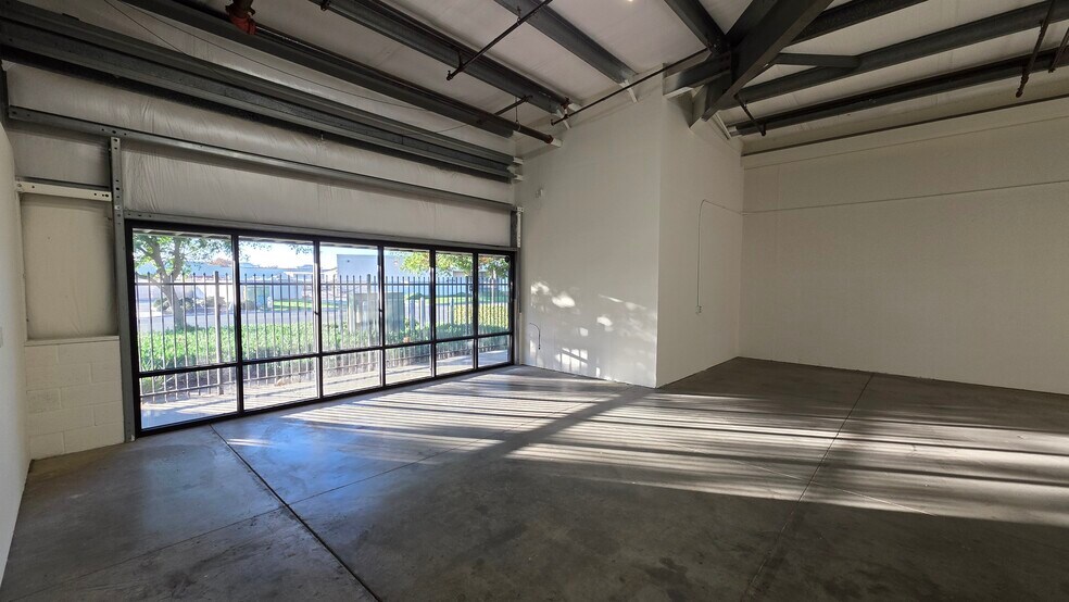 1920 Foundry Ct, Ceres, CA for lease - Building Photo - Image 2 of 18