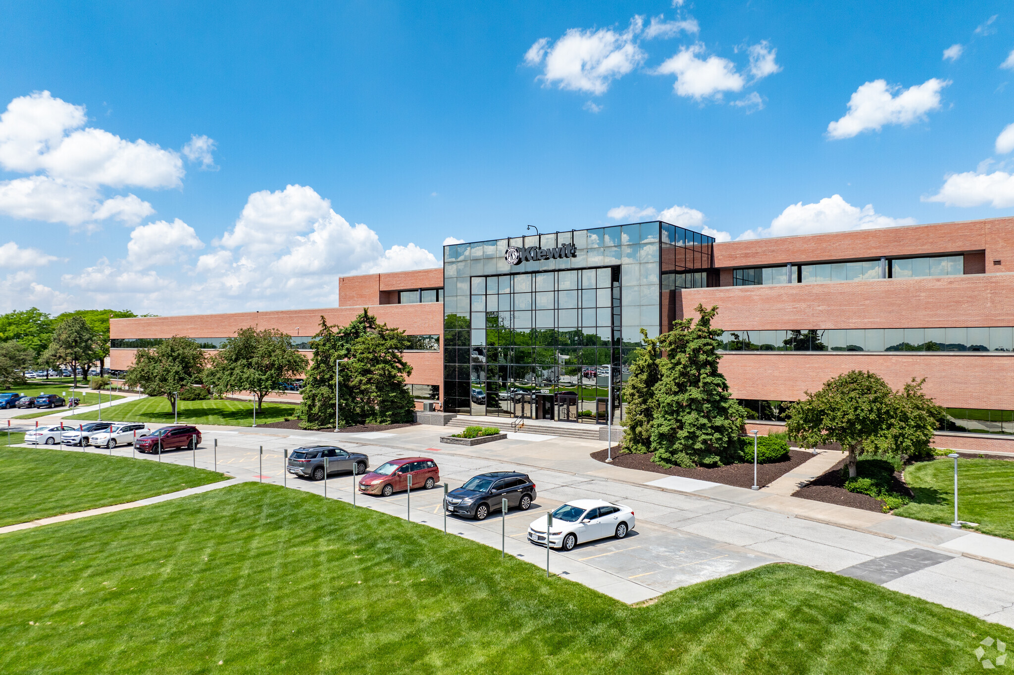 12500 I St, Omaha, NE for lease Building Photo- Image 1 of 17