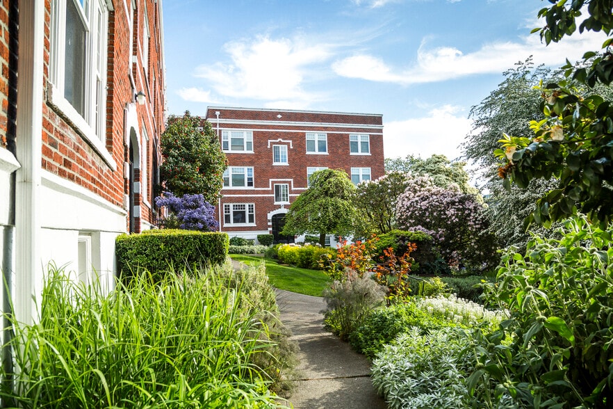 615 Bellevue Ave E, Seattle, WA for sale - Building Photo - Image 2 of 9