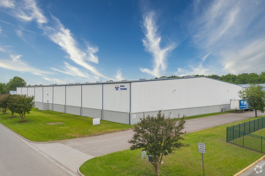 3524 Business Center Dr, Chesapeake, VA for sale - Primary Photo - Image 1 of 1