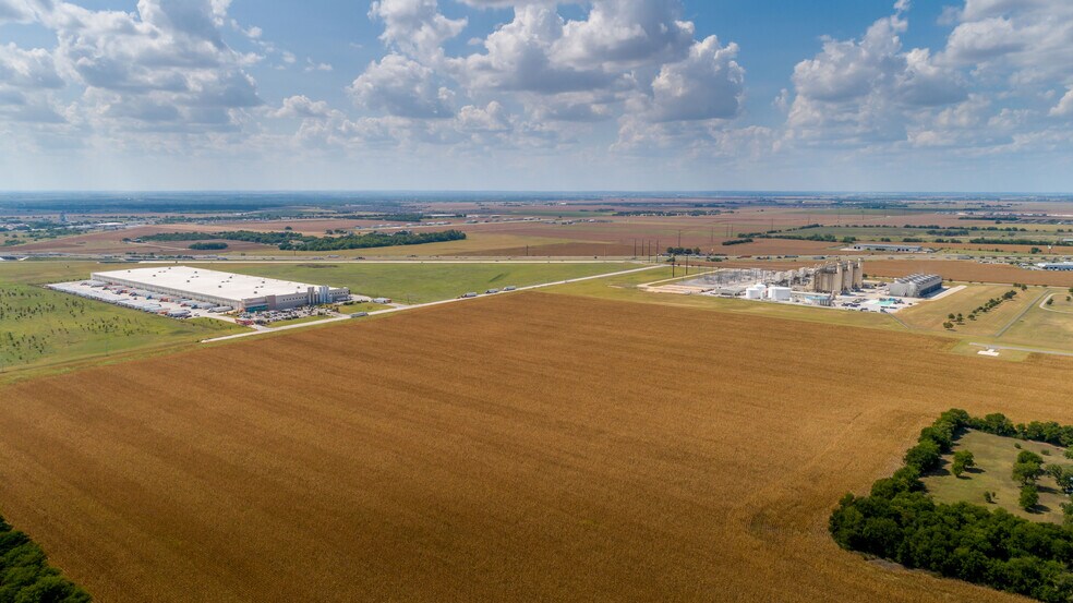 N Guadalupe St, Seguin, TX 78155