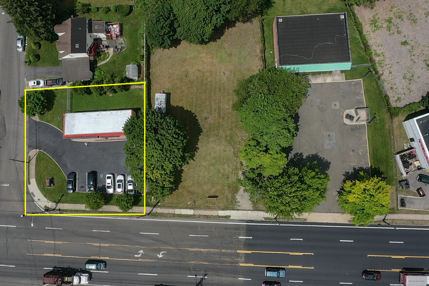 1820 5th Ave, Bay Shore, NY for sale - Building Photo - Image 3 of 4