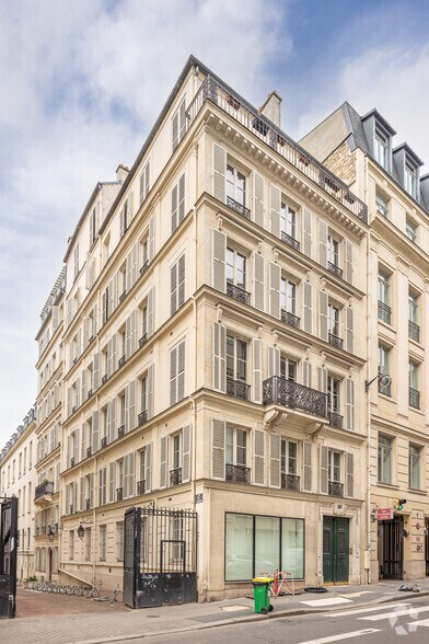 15 Rue De Londres, Paris for lease - Building Photo - Image 1 of 3
