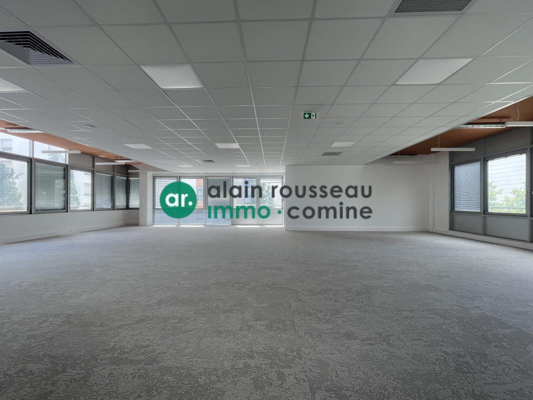 Office in Angers for lease Interior Photo- Image 1 of 5