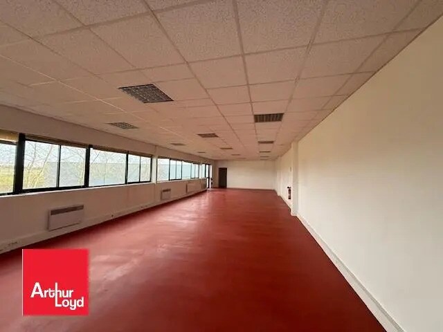 Office in Chartres for lease - Interior Photo - Image 2 of 4