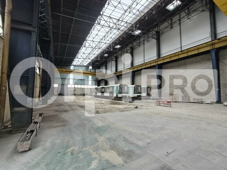 Industrial in Reims for lease - Building Photo - Image 2 of 9