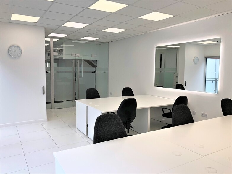 165-177 The Broadway, London for lease - Interior Photo - Image 1 of 7