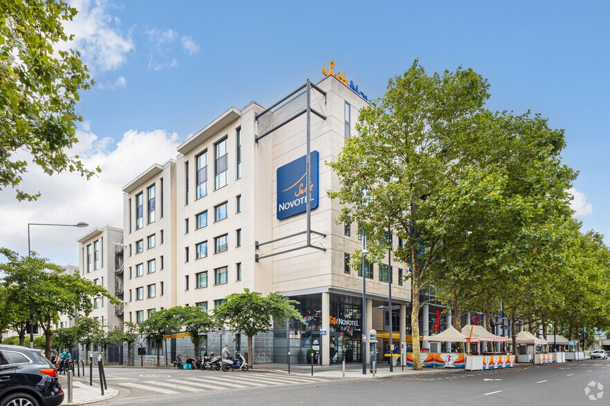 31-33 Avenue Jules Rimet, Saint-Denis for lease - Primary Photo - Image 1 of 23