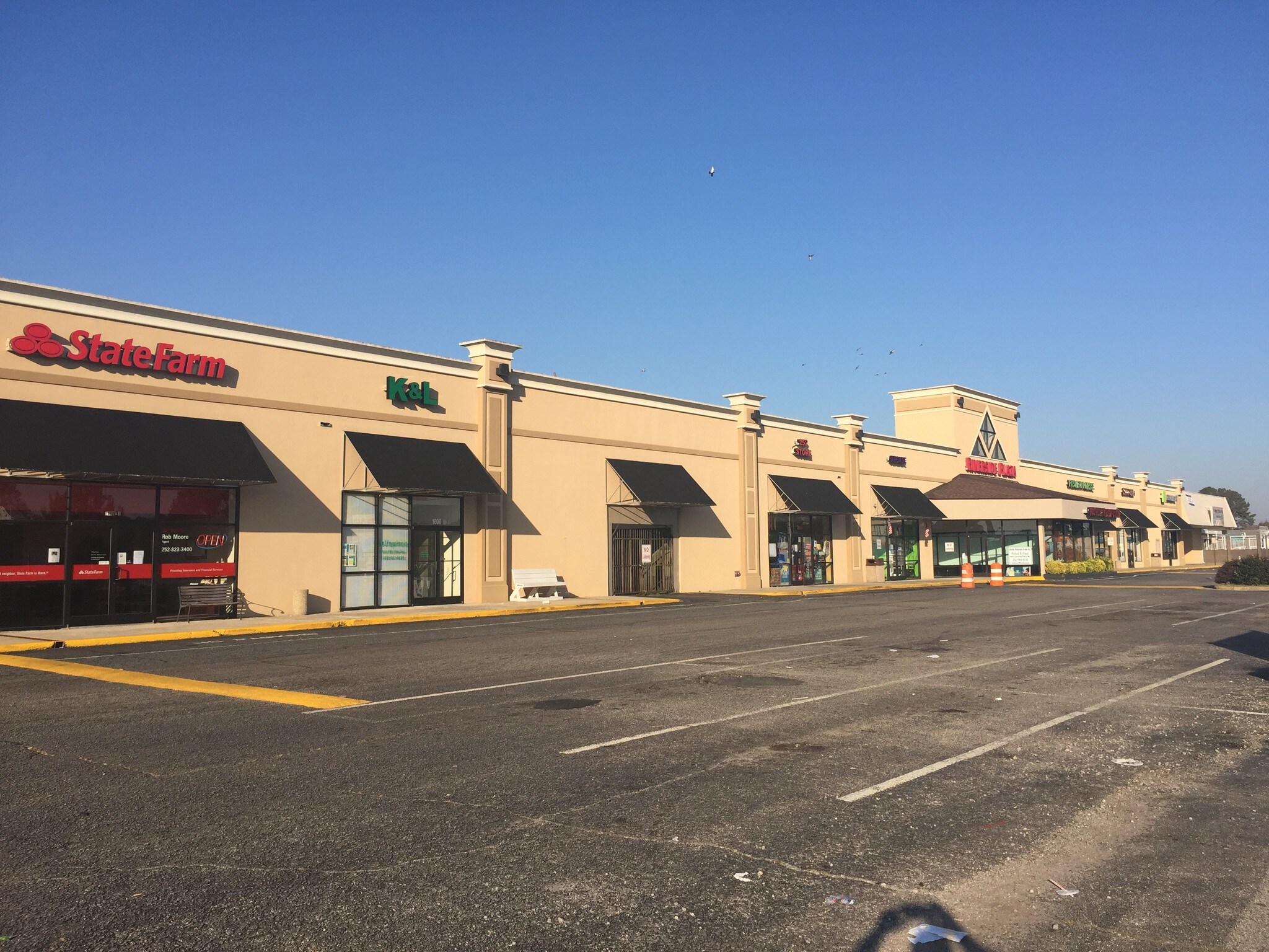 1402 Western Blvd, Tarboro, NC 27886 RIVERSIDE PLAZA