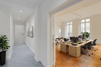 169 Boulevard Haussmann, Paris for lease Interior Photo- Image 2 of 7