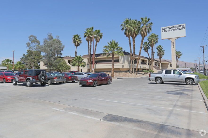 4000 E Charleston Blvd, Las Vegas, NV for lease - Primary Photo - Image 3 of 14