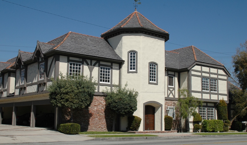 4303 W Verdugo Ave, Burbank, CA for sale - Primary Photo - Image 1 of 1