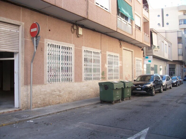Retail in Elda for lease - Building Photo - Image 3 of 7