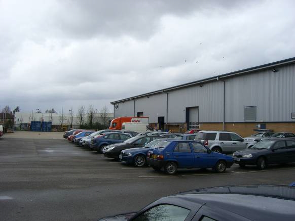 Stonefield Way, Ruislip for lease - Building Photo - Image 3 of 8