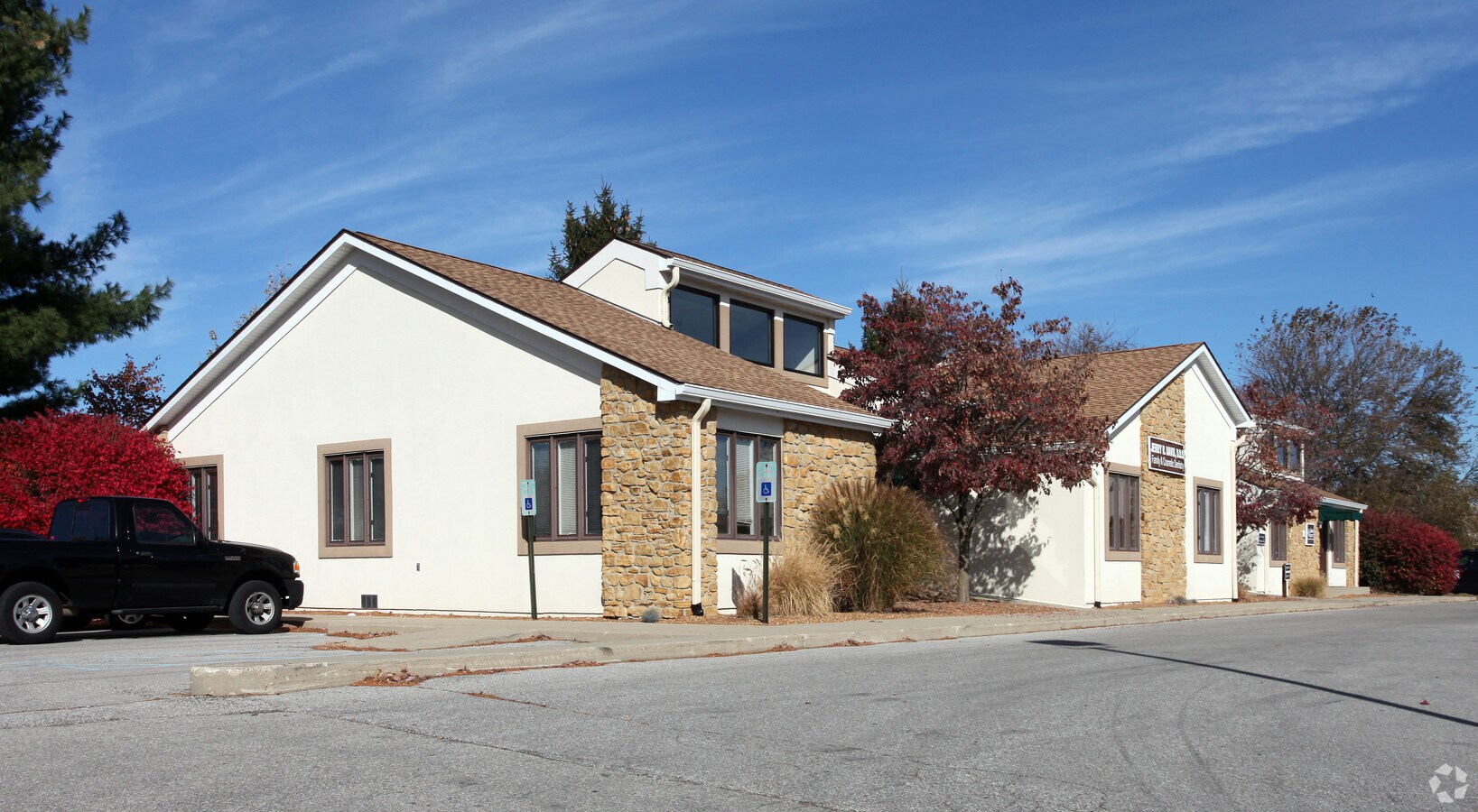 494 S Emerson Ave, Greenwood, IN 46143