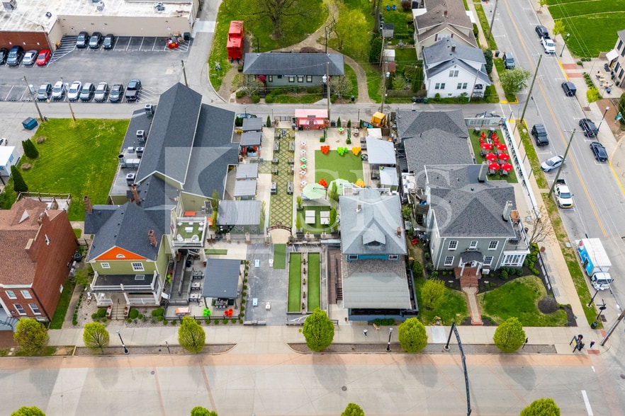 Restaurant and Entertainment Venue portfolio of 2 properties for sale on LoopNet.com - Building Photo - Image 1 of 3