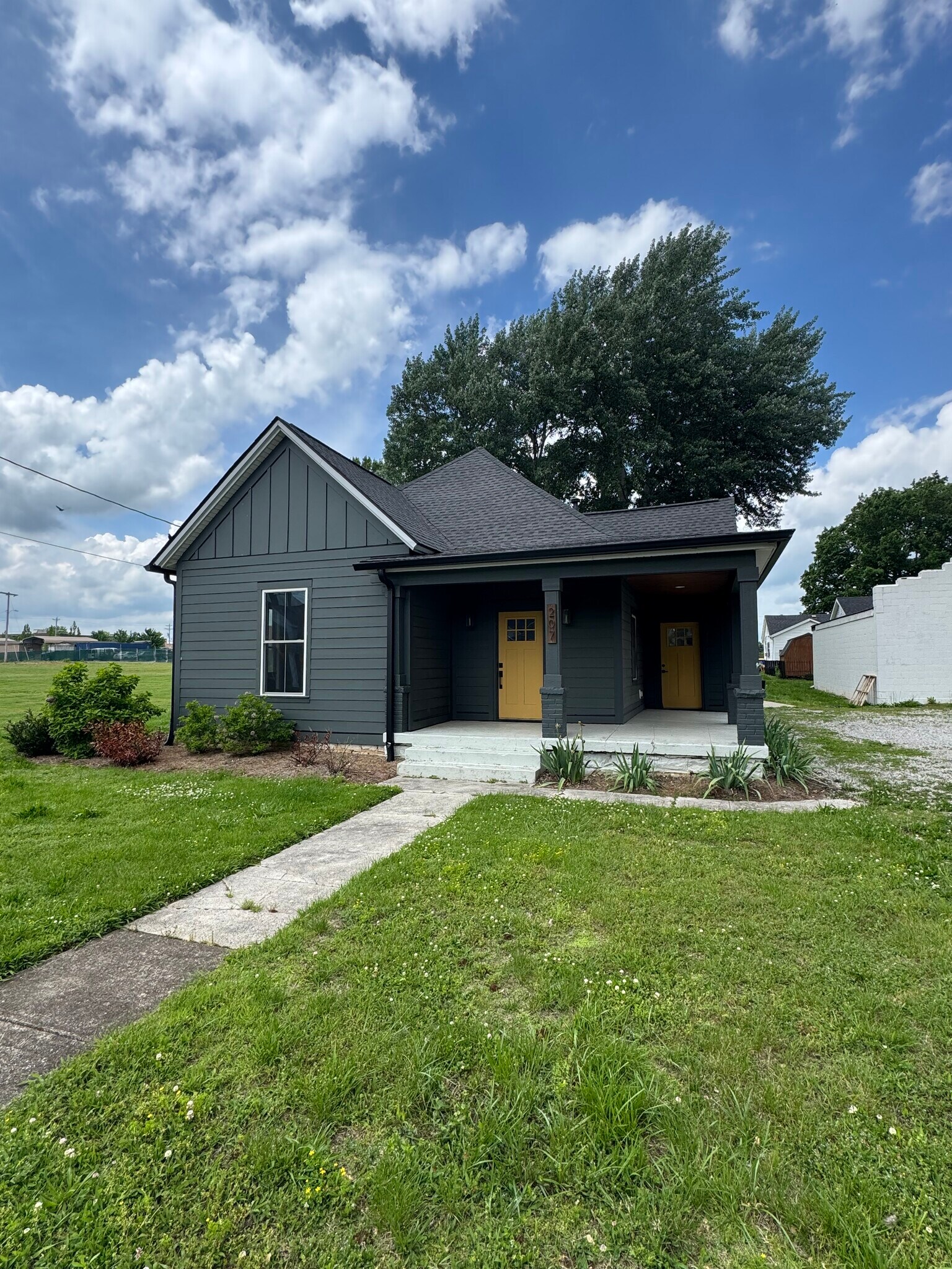 207 College St, Bowling Green, KY for lease Primary Photo- Image 1 of 11