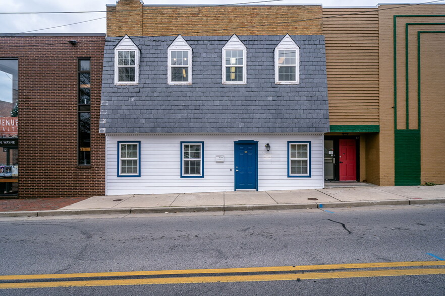 110 N Wayne Ave, Waynesboro, VA for sale - Building Photo - Image 1 of 32