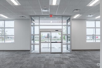 542 SE Loop 410, San Antonio, TX for sale Interior Photo- Image 1 of 22