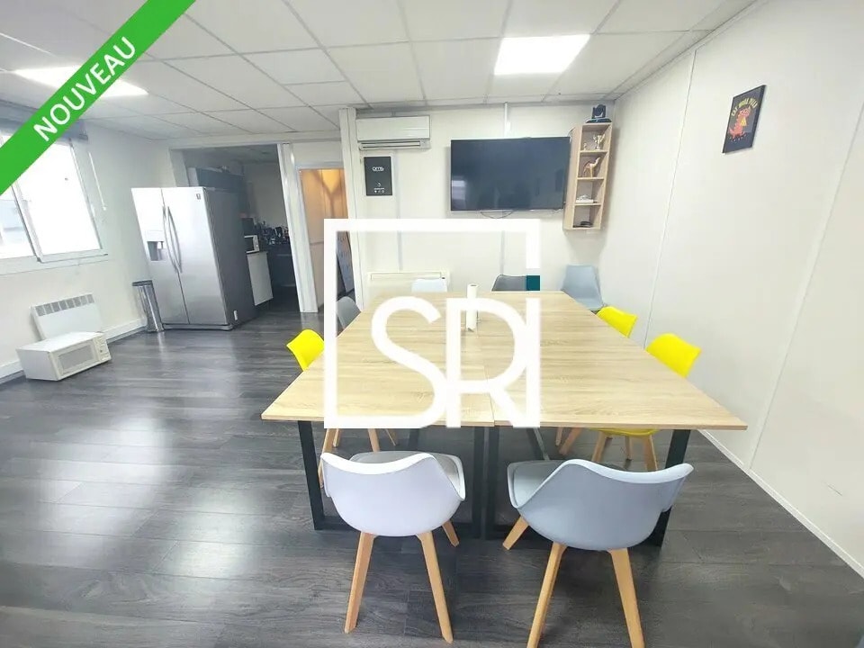 Office in Clermont-Ferrand for lease Interior Photo- Image 1 of 11