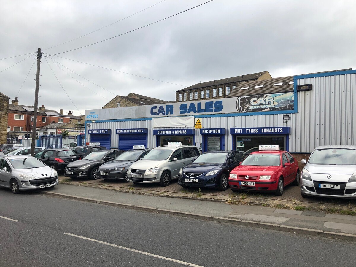 Walkley Ln, Heckmondwike, WYK WF16 0NA