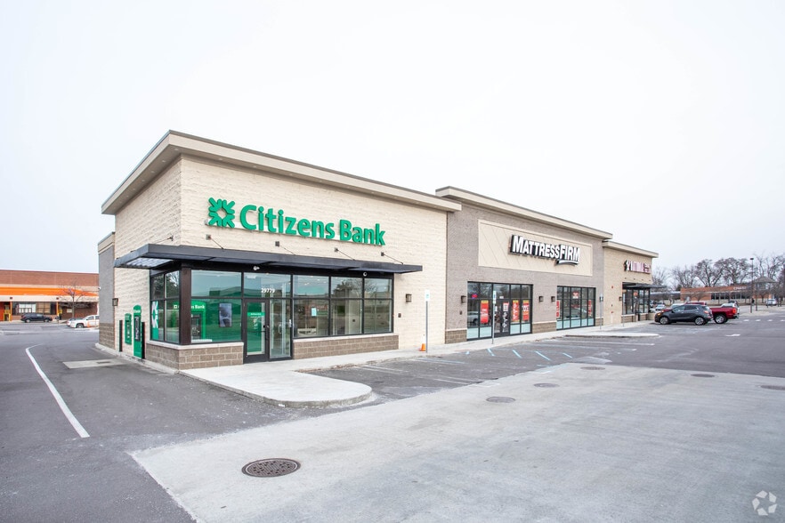 2977529779 Southfield Rd, Southfield, MI 48076