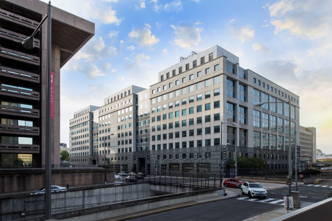 370 L'Enfant Plz SW, Washington, DC for lease Building Photo- Image 1 of 6