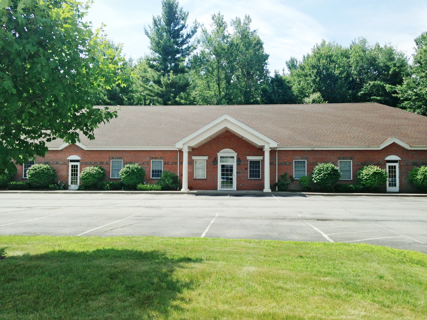 13 Halfmoon Executive Park Dr, Clifton Park, NY for sale Building Photo- Image 1 of 1