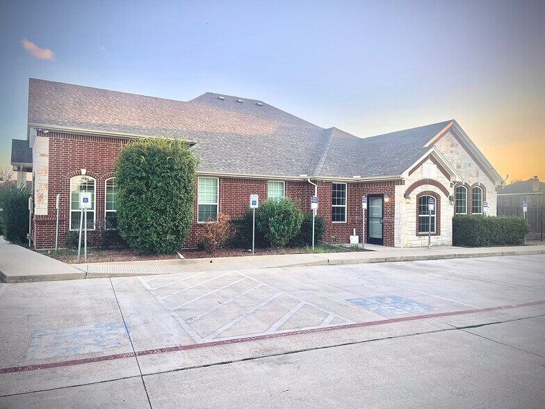 200 W J Boaz Rd, Saginaw, TX for lease - Building Photo - Image 1 of 6