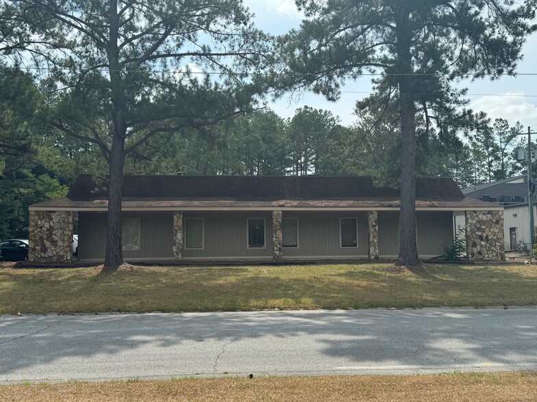 106 Olympia Dr, Warner Robins, GA for sale - Building Photo - Image 1 of 10